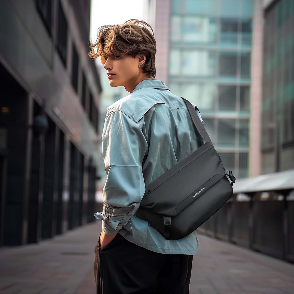 HK Water Repellent Messenger B - Tablet Shoulder Bag 리뷰 및 가격